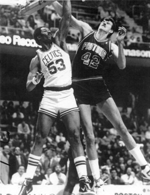 artis gilmore1 Top 10 Tallest Players in NBA History