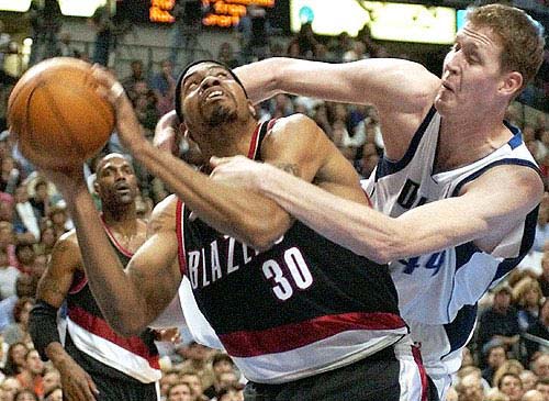 nba06 Top 10 Tallest Players in NBA History
