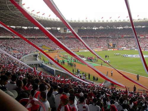 Gelora Bung Karno Stadium e1317722817986 Top Ten Biggest Soccer Stadiums in the World