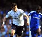 Gareth Bale of Tottenham Hotspur and Ramires of Chelsea chase the ball