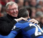 Van Persie hugging Ferguson
