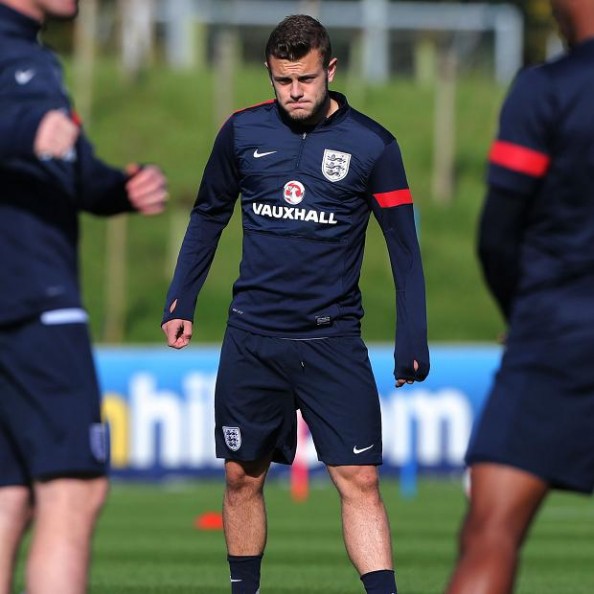 Apparently, taking a leak with the cameras rolling doesn't seem to bother Jack Wilshere