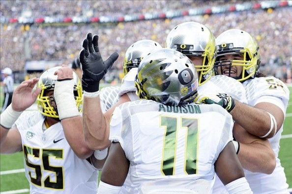 Oregon beat Washington 45-24 to get their first win over a ranked team this season, improving to 6-0
