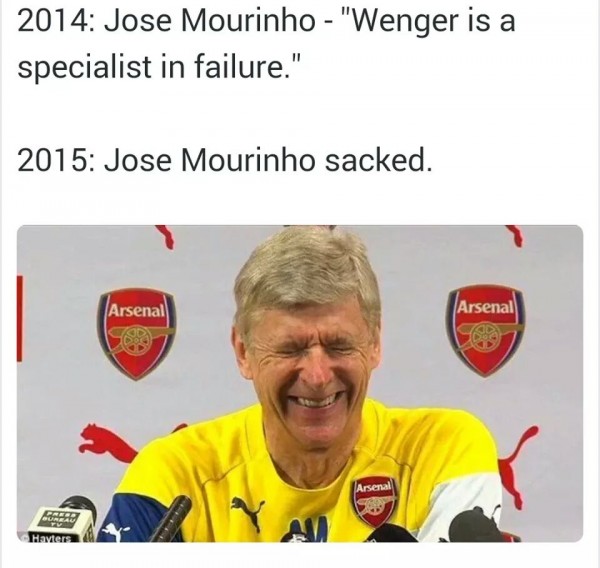 Wenger laughing at Mourinho