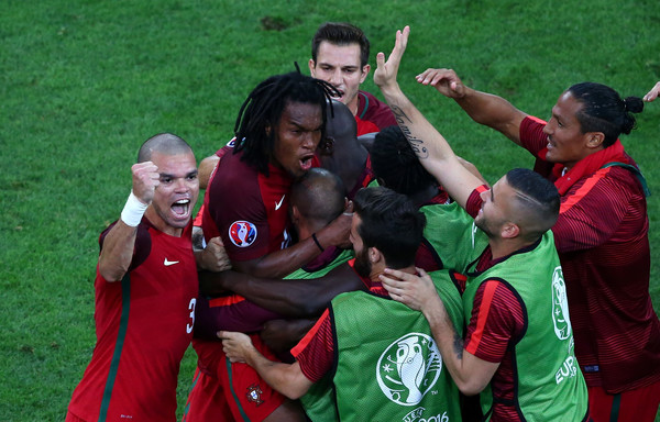 Portugal beat Poland