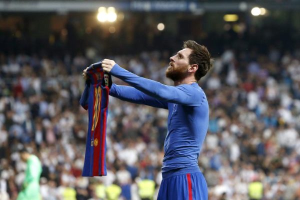 Lionel Messi Showing Real Madrid Fans His Shirt