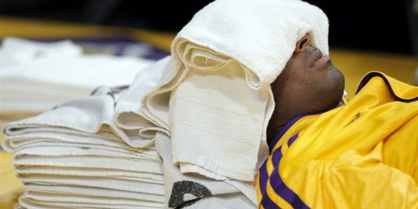 Los Angeles Lakers – Kobe Bryant Has Nothing to Smile About