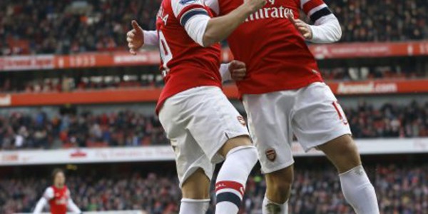 Arsenal FC – Santi Cazorla Enjoying Playing on His Own