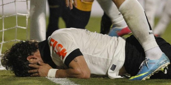 Corinthians – Alexandre Pato Continues to Miss the Easiest of Goals