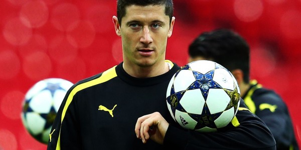 Transfer Rumors 2013 – Manchester United Not Giving Up on Robert Lewandowski