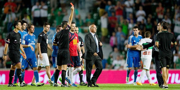 Cesar Muniz Fernandez is the Worst Referee in the World (Right Now)