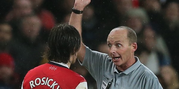 Mike Dean Did His Best to Help Chelsea Against Arsenal