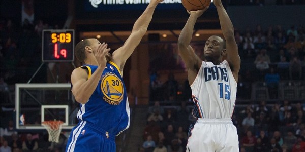 Warriors vs Bobcats – Kemba Walker Beats Stephen Curry Where it Matters