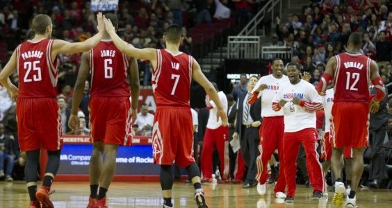 Houston Rockets – Jeremy Lin Demoted Again While Dwight Howard Has Fun