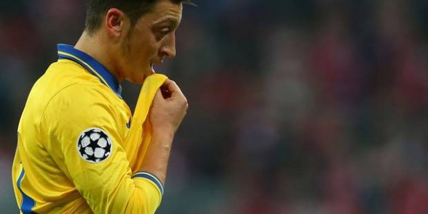 Arsenal FC – Mesut Ozil & Olivier Giroud Failing Together