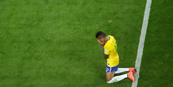 18 Best Photos of Brazil Players & Fans Crying After Losing to Germany