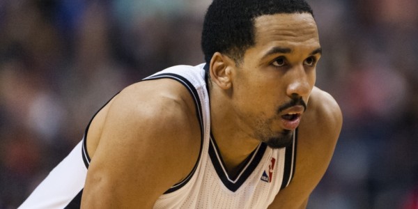 NBA Free Agency – Golden Warriors Sign Shaun Livingston, Washington Wizards Keep Marcin Gortat