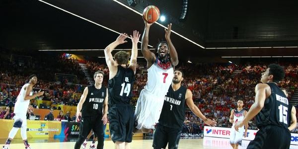 Team USA – Anthony Davis & Kenneth Faried Make Everything Look Easy