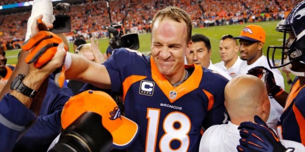 Denver Broncos – Peyton Manning Teaches Colin Kaepernick a Thing or Two