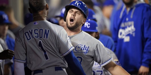 MLB Playoffs – Kansas City Royals Shine Late, Los Angeles Angels Can’t Hit