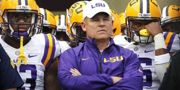 College Football Rumors – Michigan Trying to Sign Les Miles From LSU