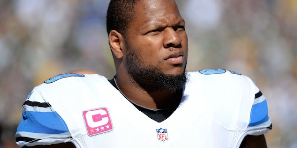 NFL Rumors – Miami Dolphins & Indianapolis Colts Interested in Signing Ndamukong Suh