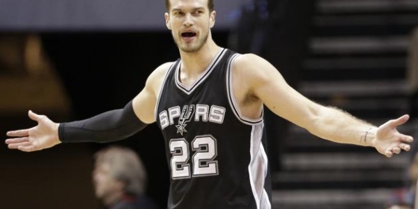 NBA Rumors – San Antonio Spurs Interested in Trading Tiago Splitter