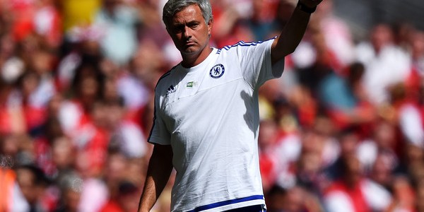 Jose Mourinho Ignores Arsene Wenger to Avoid Shaking his Hand
