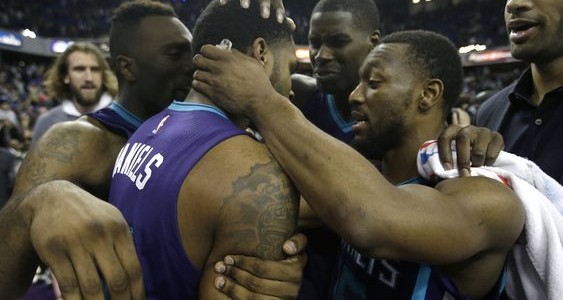 Jeremy Lin & Troy Daniels Overcome Kemba Walker Misses to Save the Charlotte Hornets