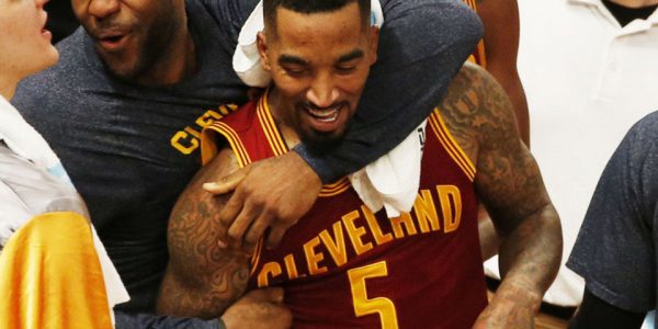 NBA Rumors – Cleveland Cavaliers Not Worried About LeBron James & J.R. Smith Still Unsigned