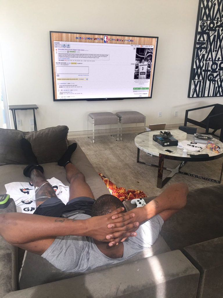 Durant watching Reddit