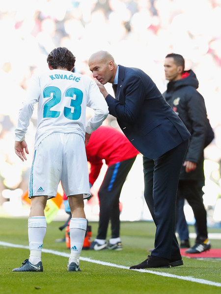 Zidane Instructing Kovacic
