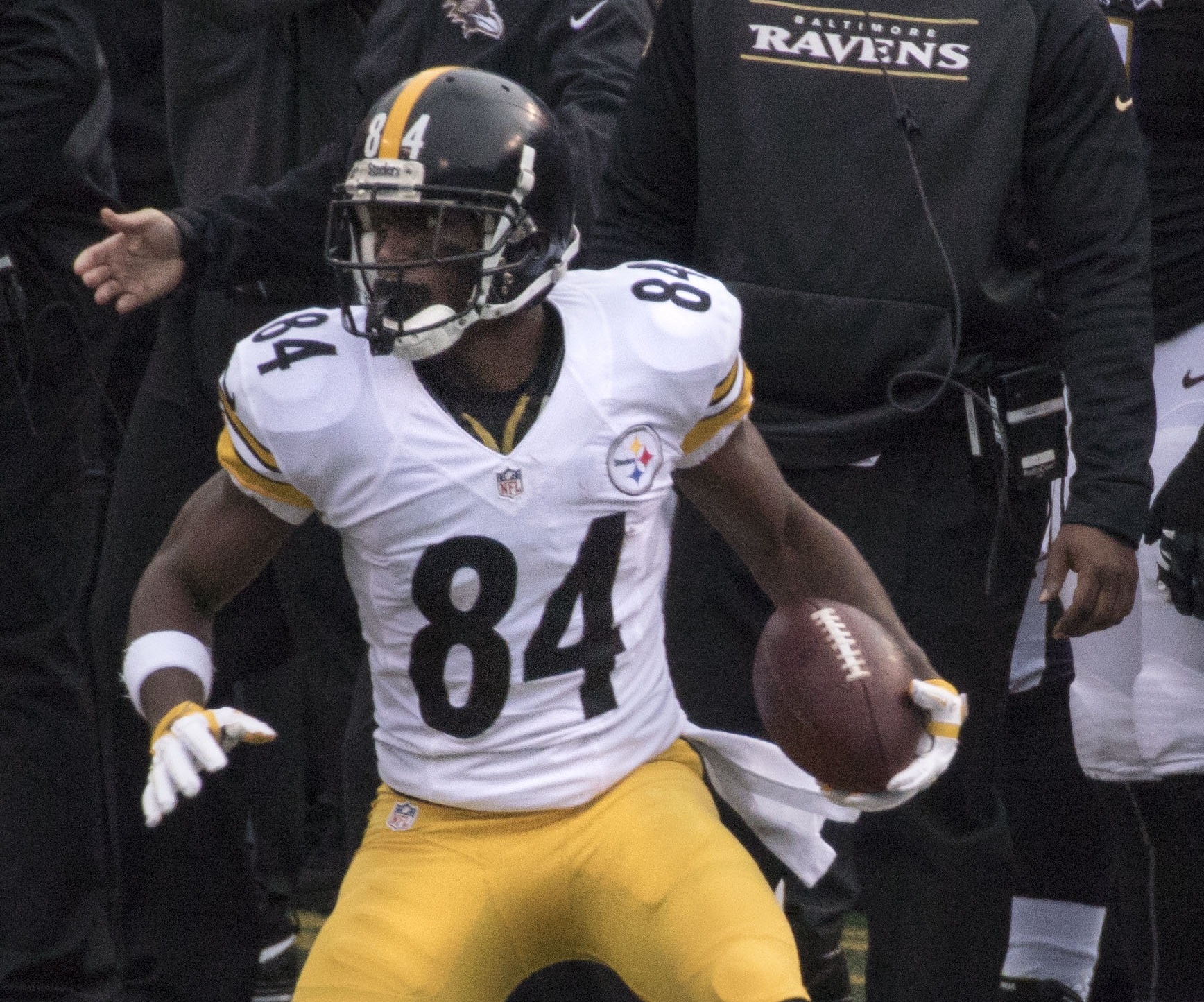 Two Possible Destinations Suitable for Antonio Brown